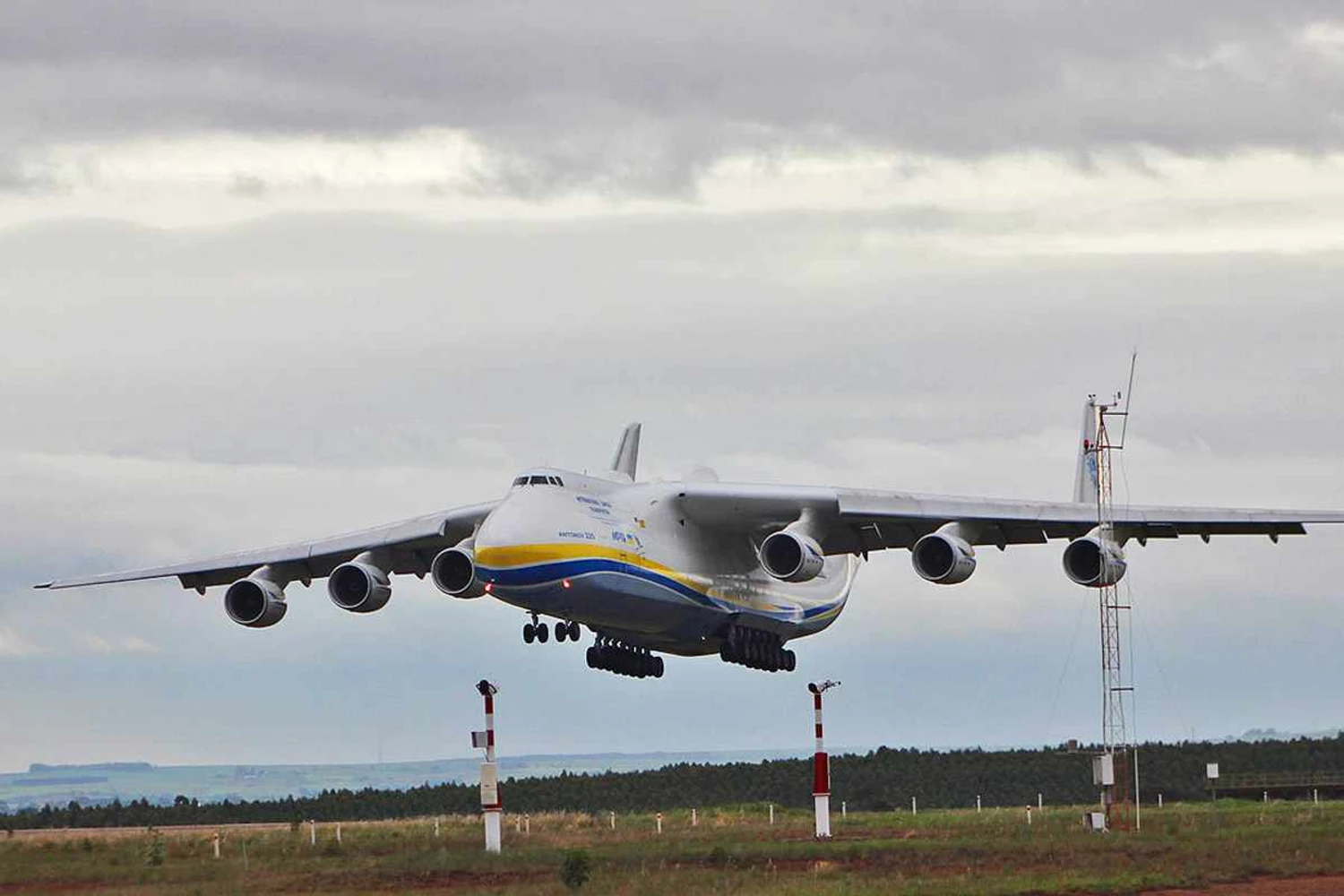 Único da espécie, Antonov AN-225 volta ao Brasil