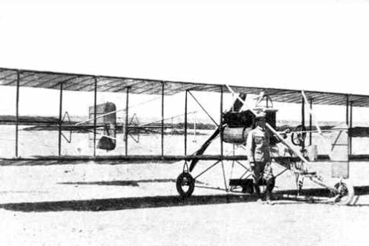 O primeiro ataque aéreo contra um navio foi realizado pela aviação mexicana, em 1913 (Domínio Público)