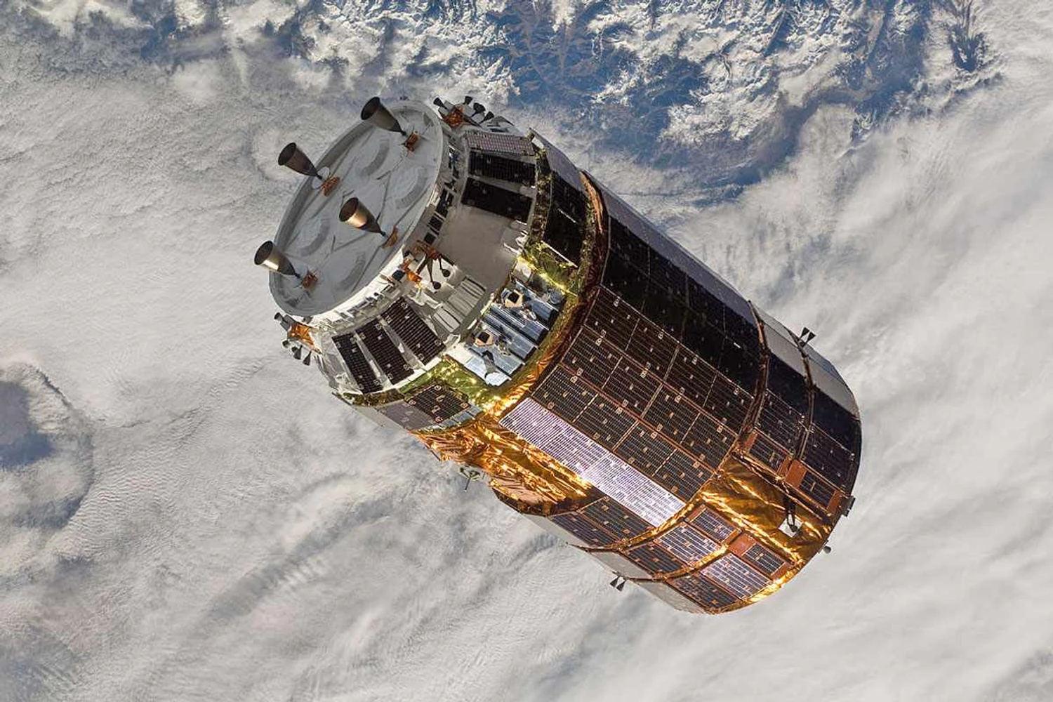 Japão lança catador de lixo espacial