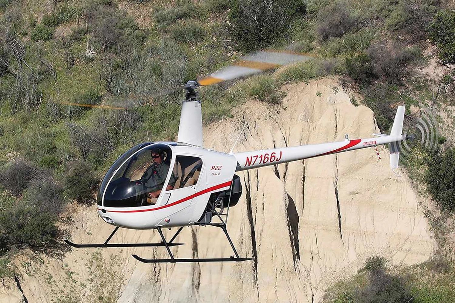 O Robinson R22 foi o primeiro helicóptero da fabricante americana (Divulgação)