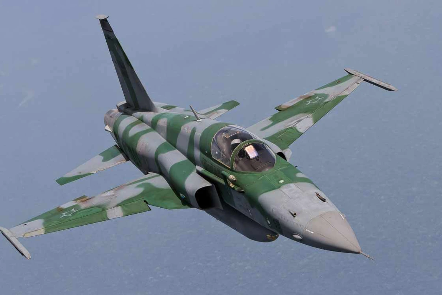 Argentina cogita aluguel de caças F-5 do Brasil