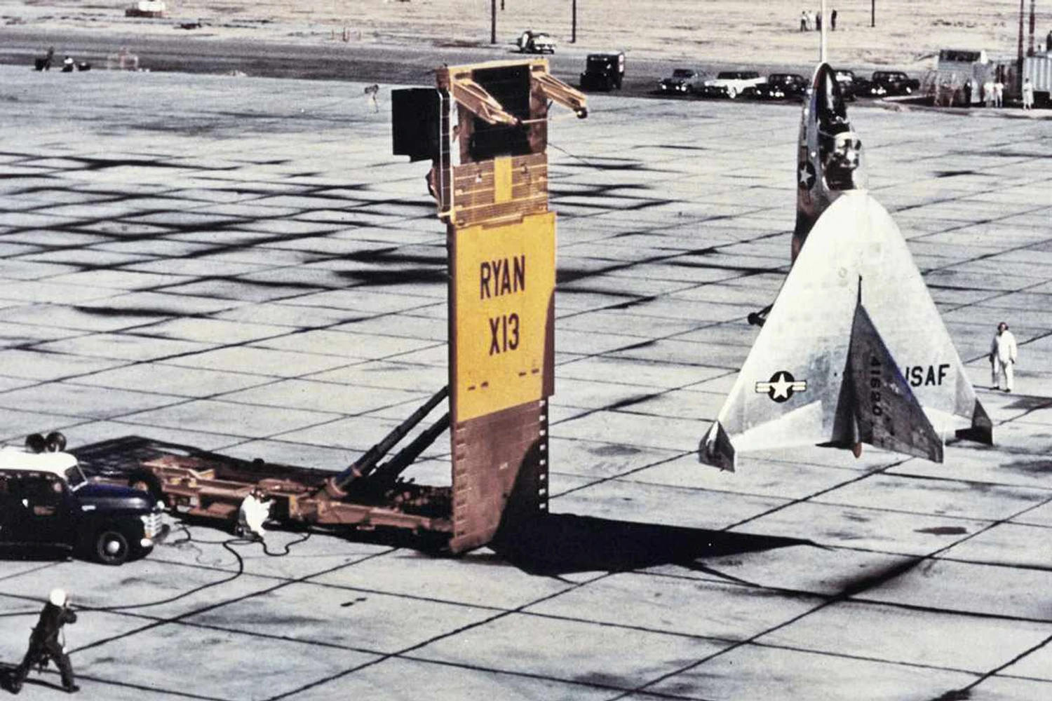 Ryan X-13 Vertijet: caça de decolagem vertical, literalmente (Domínio Público)