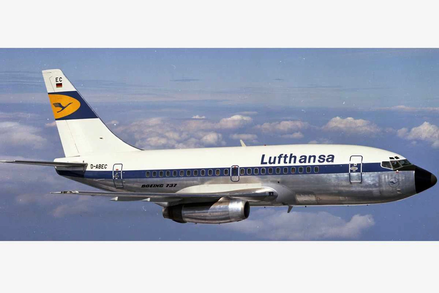 A Lufthansa foi a primeira cliente do 737 na versão 100, a menor já criada (Boeing)