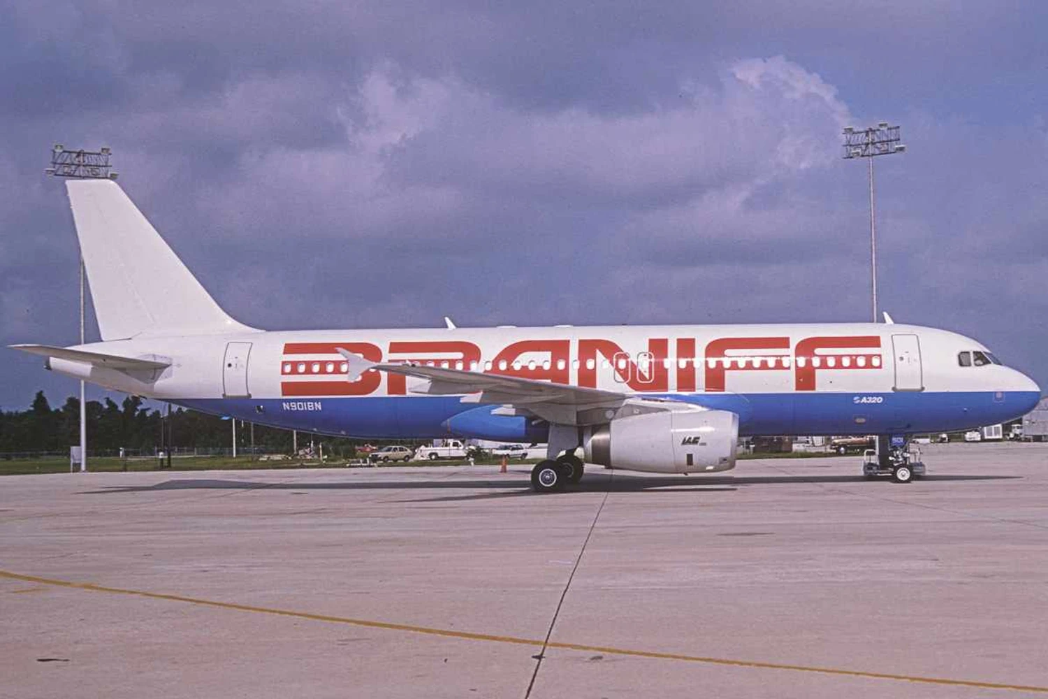 A320 da nova Braniff: com pintura mais discreta, nova edição da companhia durou pouco (Aero Ícarus)