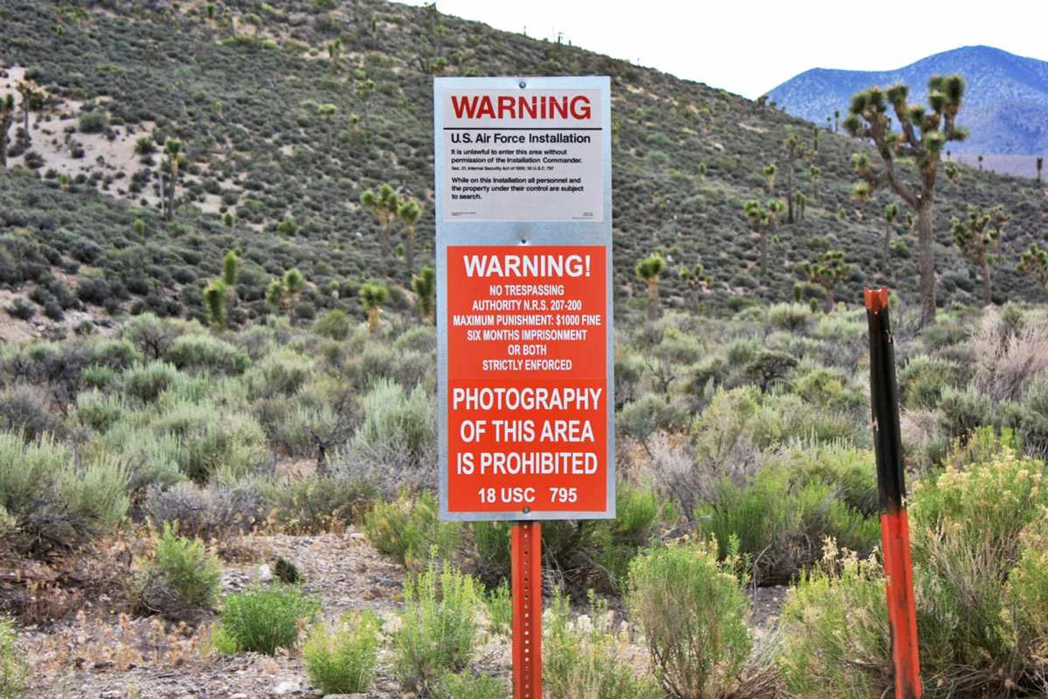 Aviso nas imediações de Groom Lake: não há tolerância para invasores (Tim 1337)