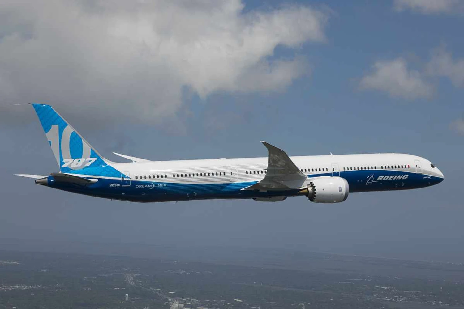 Boeing 787-10 Dreamliner