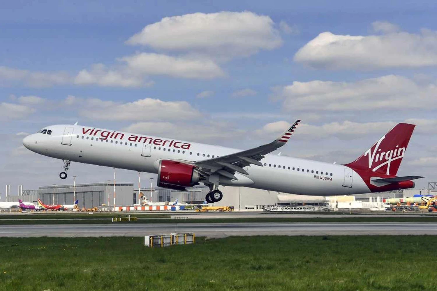 Primeiro Airbus A321neo começa a voar com a Virgin