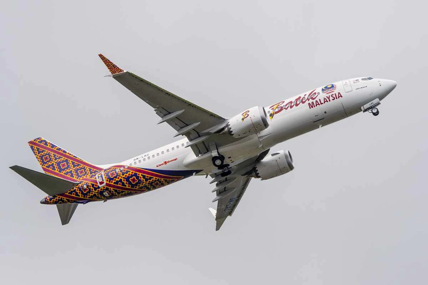 Boeing entrega primeiro jato 737 MAX
