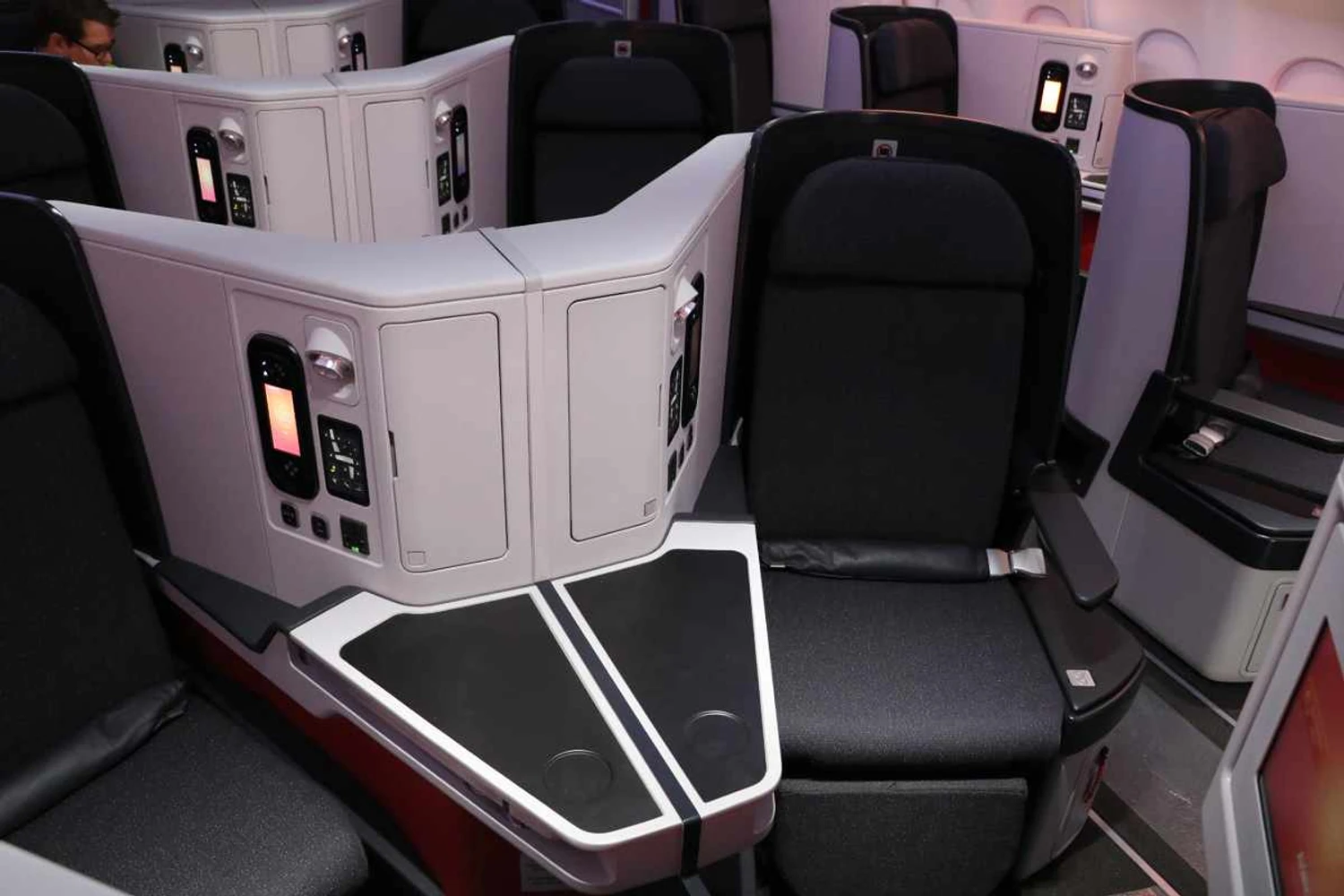 Assentos individuais da classe executiva do A330 da Avianca