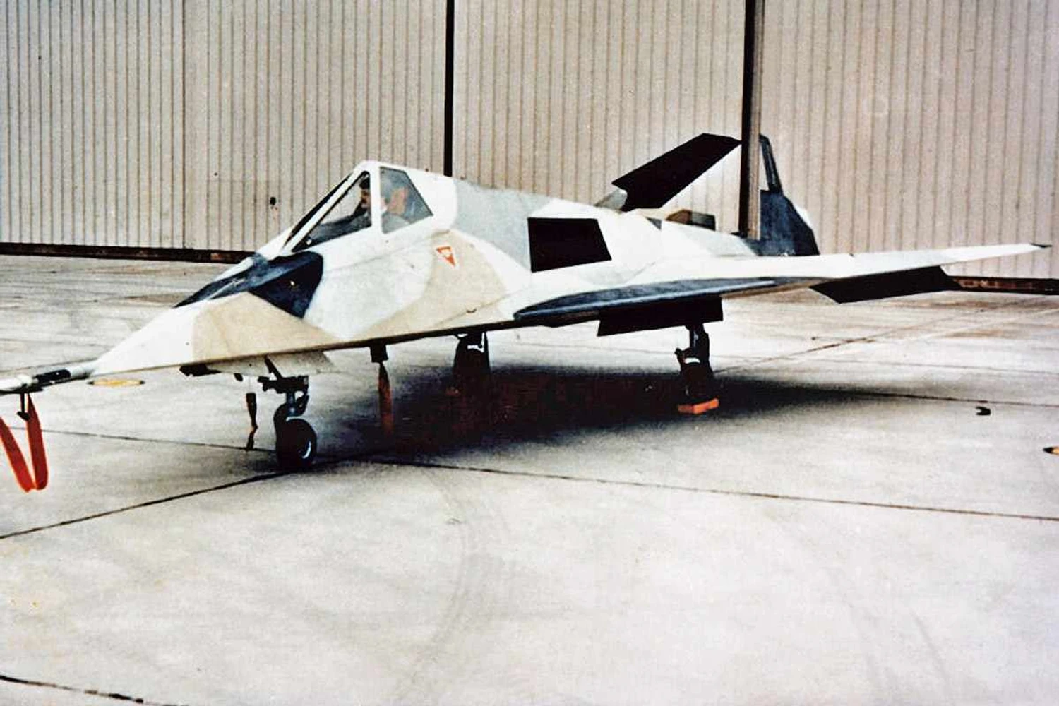 O primeiro Have Blue: pioneiro da tecnologia stealth (Lockheed)