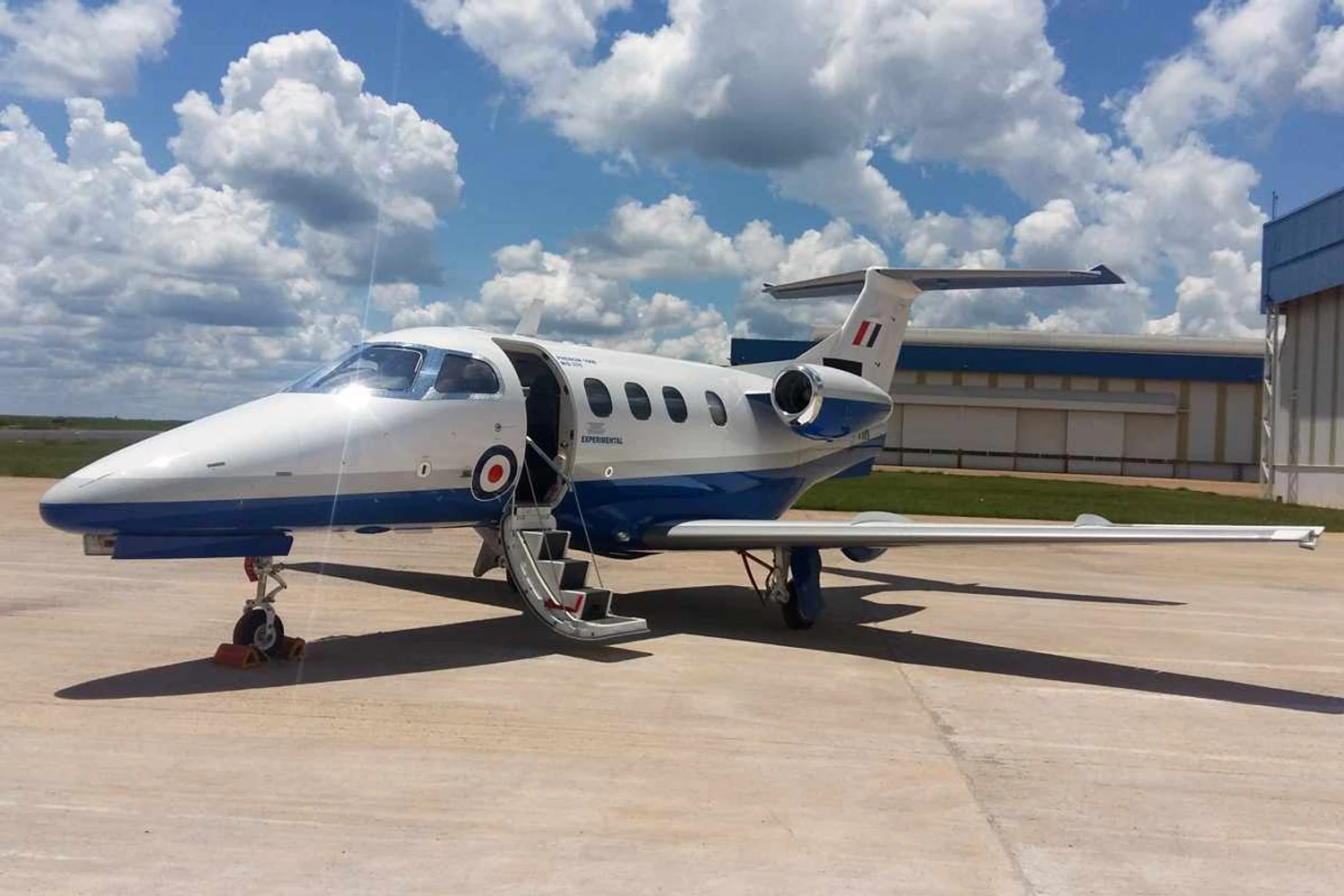 Embraer entrega primeiro Phenom 100 de treinamento militar ao Reino Unido