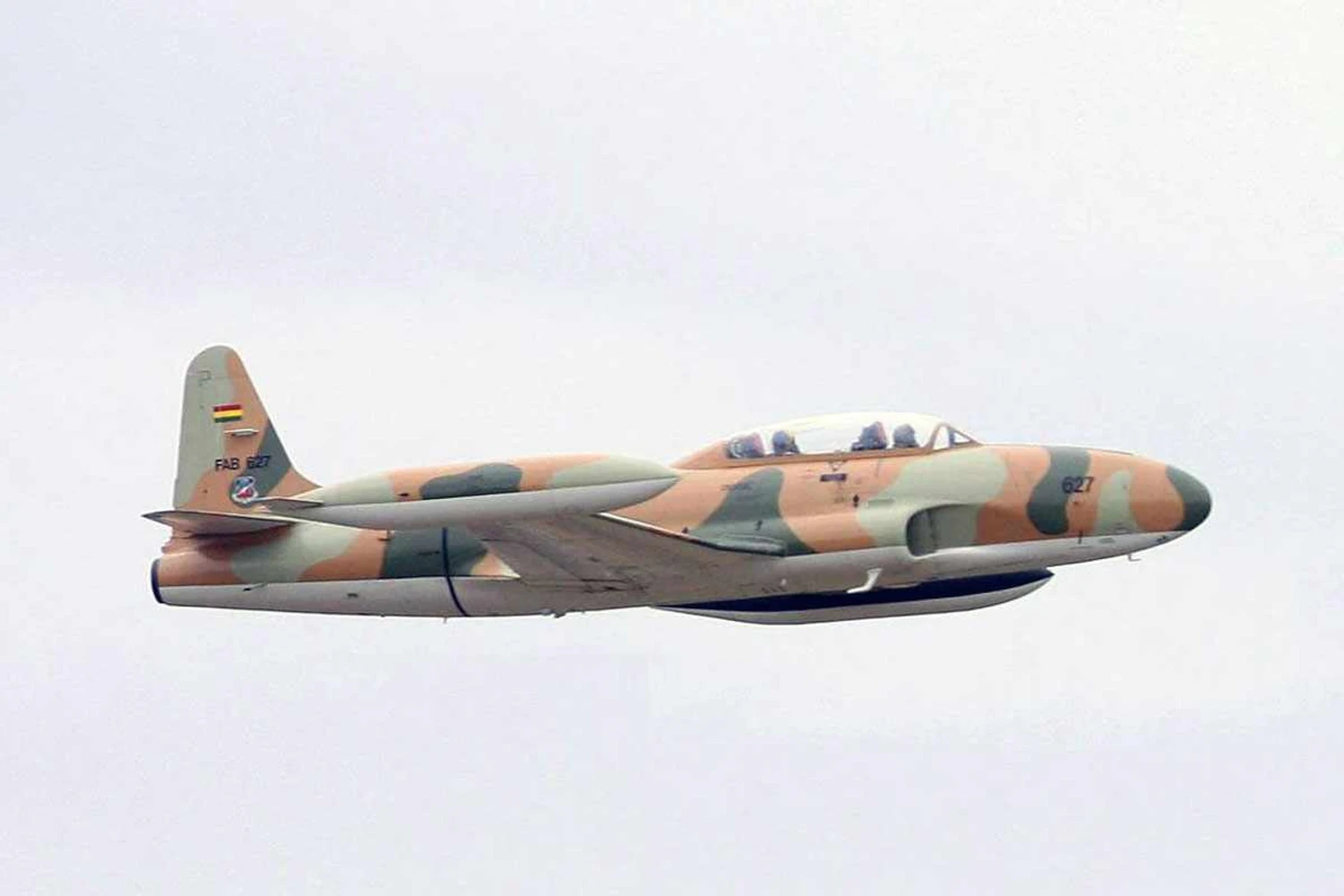 Após 44 anos de serviços, Bolívia desativa últimos T-33 Shooting Star