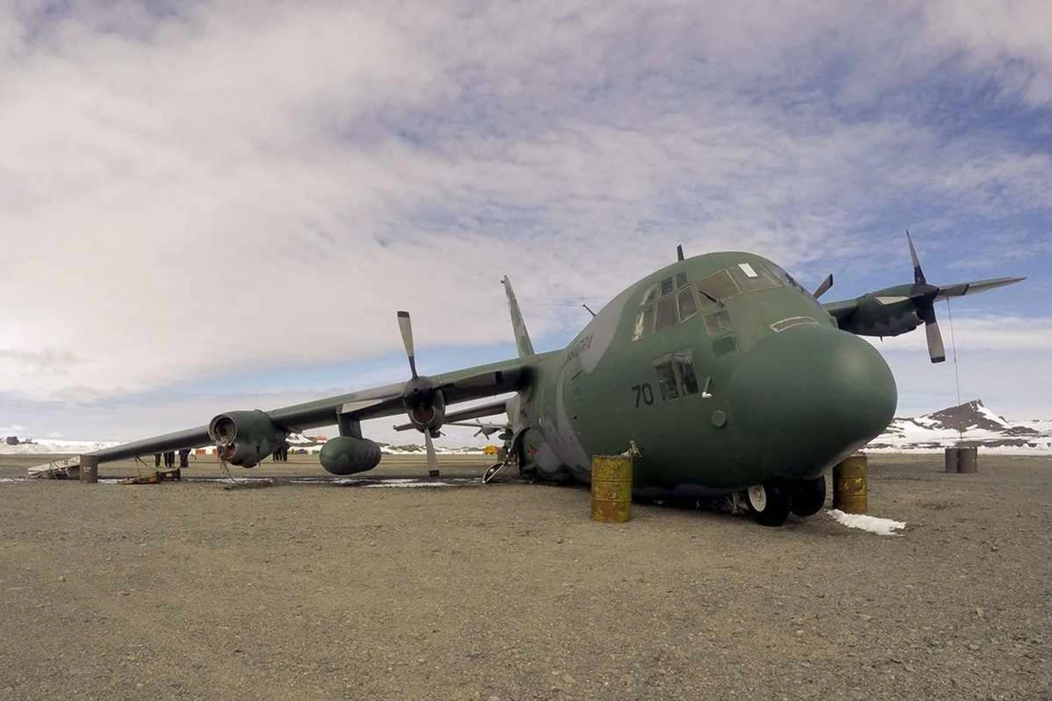 FAB desmancha Hercules acidentado na Antártica