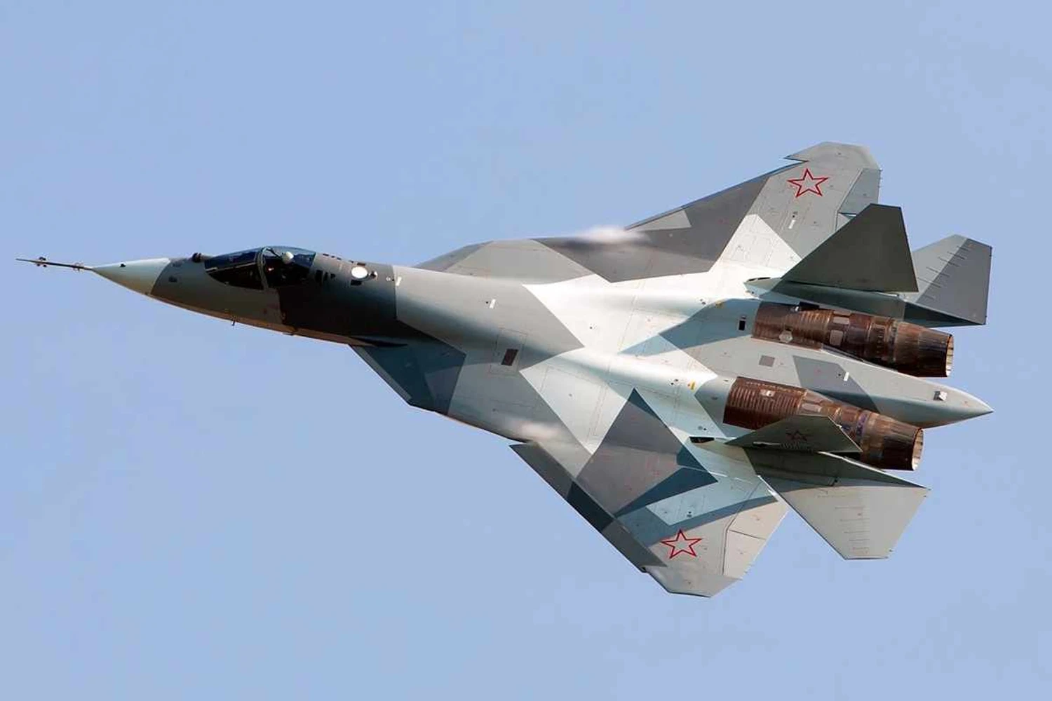 Primeiro caça "stealth" da Rússia, o Su-57 é produzido pela Sukhoi (Dmitry Zherdin)