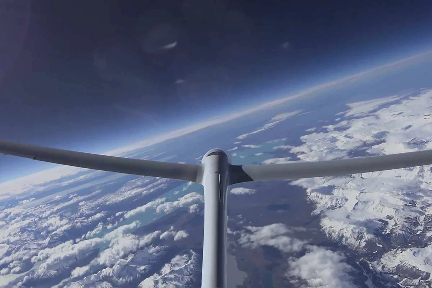 Airbus Perlan 2 estabelece novo recorde de altitude para planadores