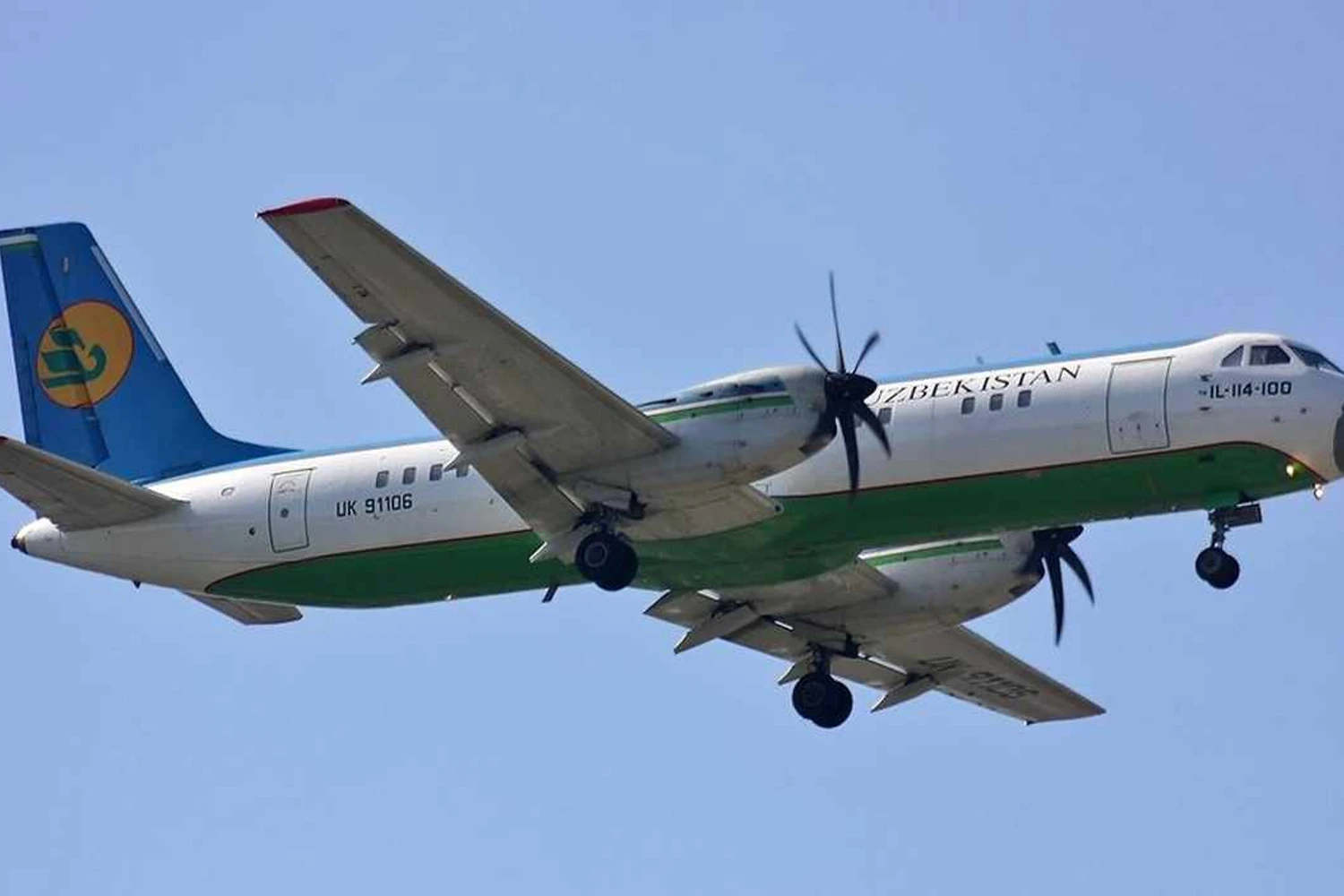 A companhia Uzbekistan Airlines é o único operador comercial do IL-114, com seis unidades na frota (Andrew Dyubin)