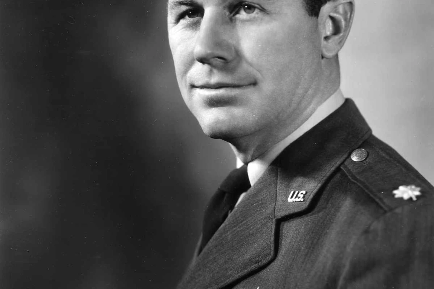 Chuck Yeager serviu na USAF entre 1941 e 1975 (Domínio Público)