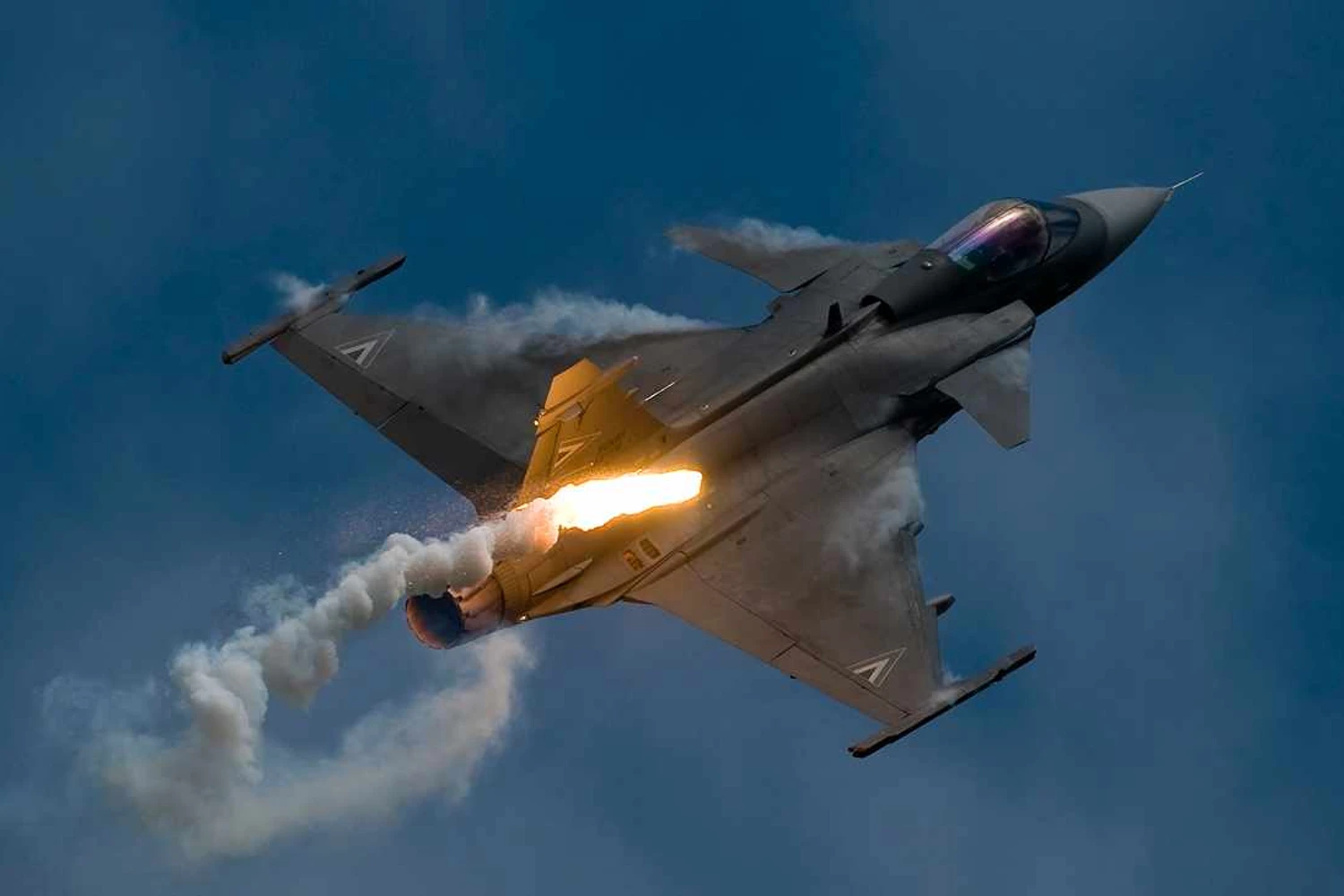 Um Gripen C com insignias da força aérea da África do Sul (SAAB)