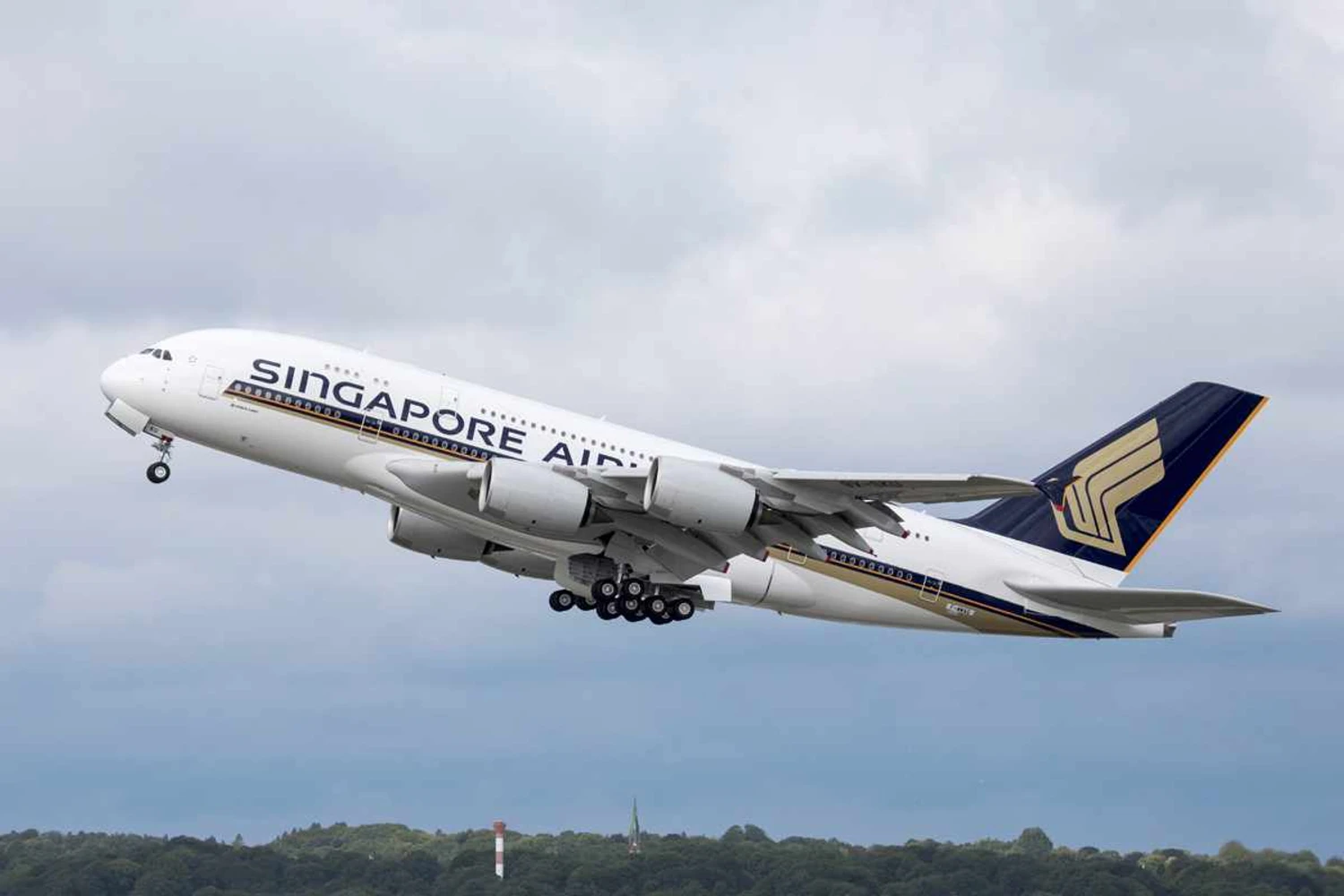 A Singapore encomendou cinco novos A380 com a opção de cabine para 471 passageiros (Airbus)