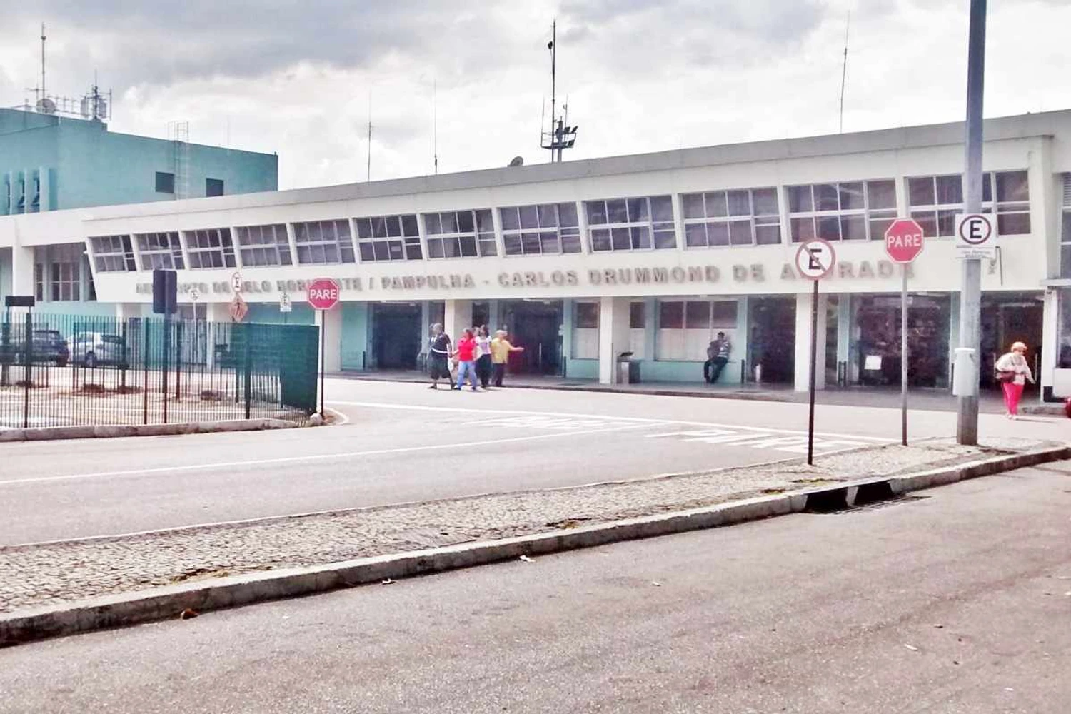 Fachada do aeroporto (Rodrigo Lima)
