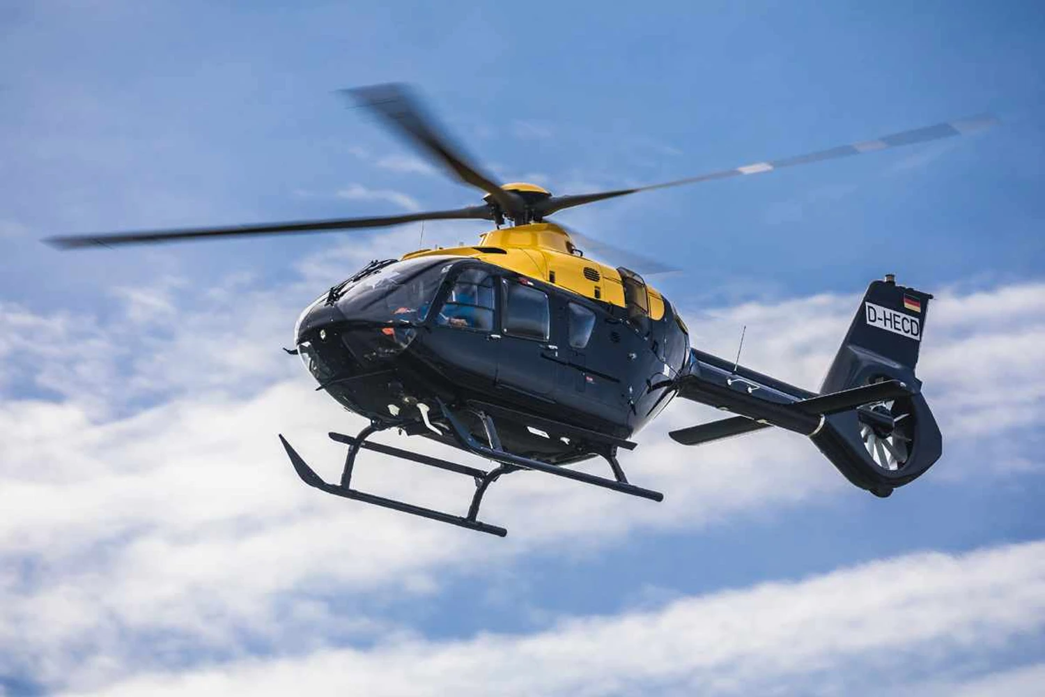 Airbus entrega 1.300º helicóptero da família H135