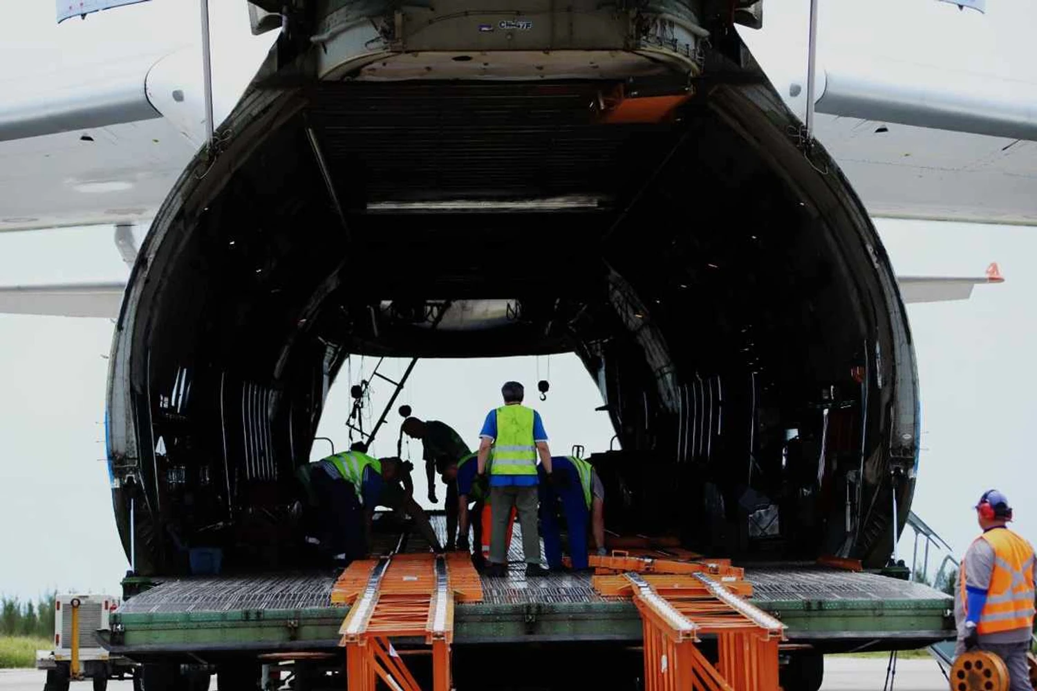 Antonov An-124 em Cabo Frio (Aeroporto de Cabo Frio)