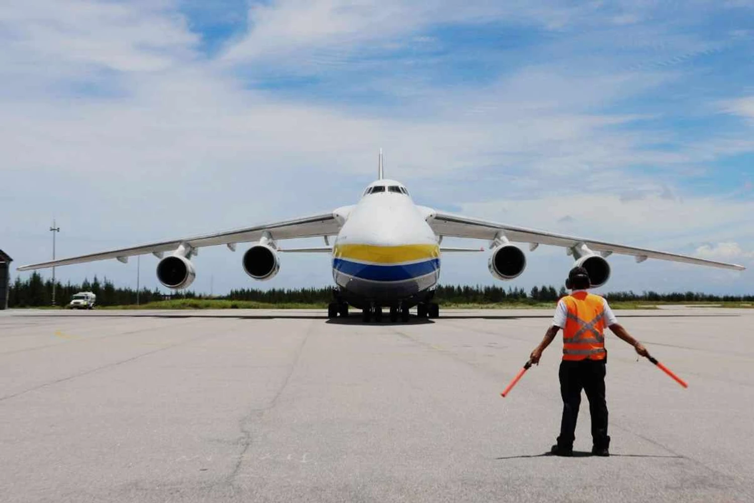 Antonov An-124 em Cabo Frio (Aeroporto de Cabo Frio)