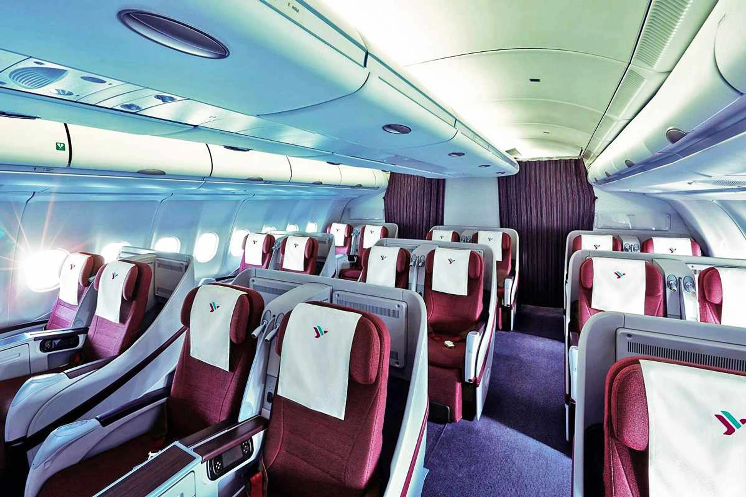 Interior do 737 da Air Italy
