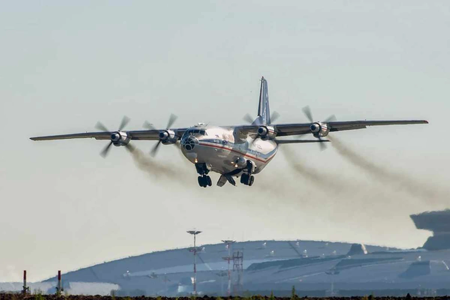 Avião derruba três toneladas de ouro em aeroporto na Rússia