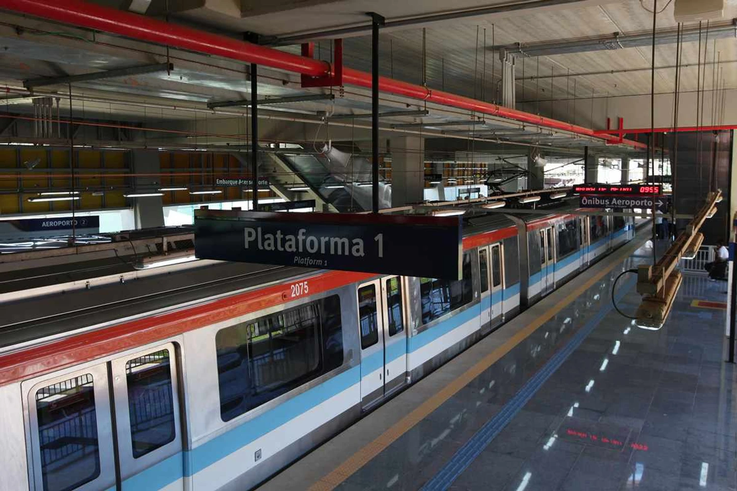 Trem na estação Aeroporto fica a pouco mais de um km do aeroporto Luiz Eduardo Magalhães (CCR)