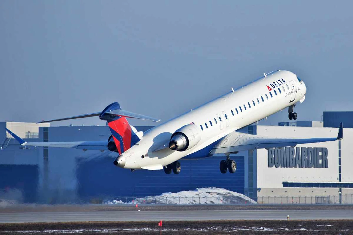 CRJ-900 da Endeavor (BriYYZ/Wikimedia)