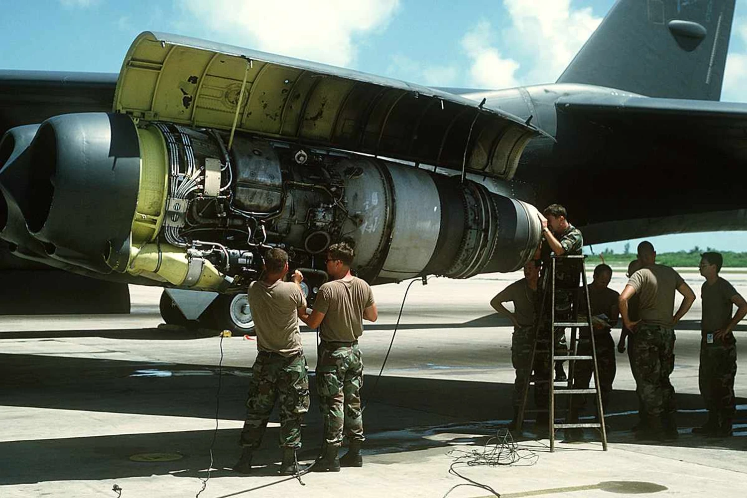 Motores do B-52G: principal mudança (USAF)