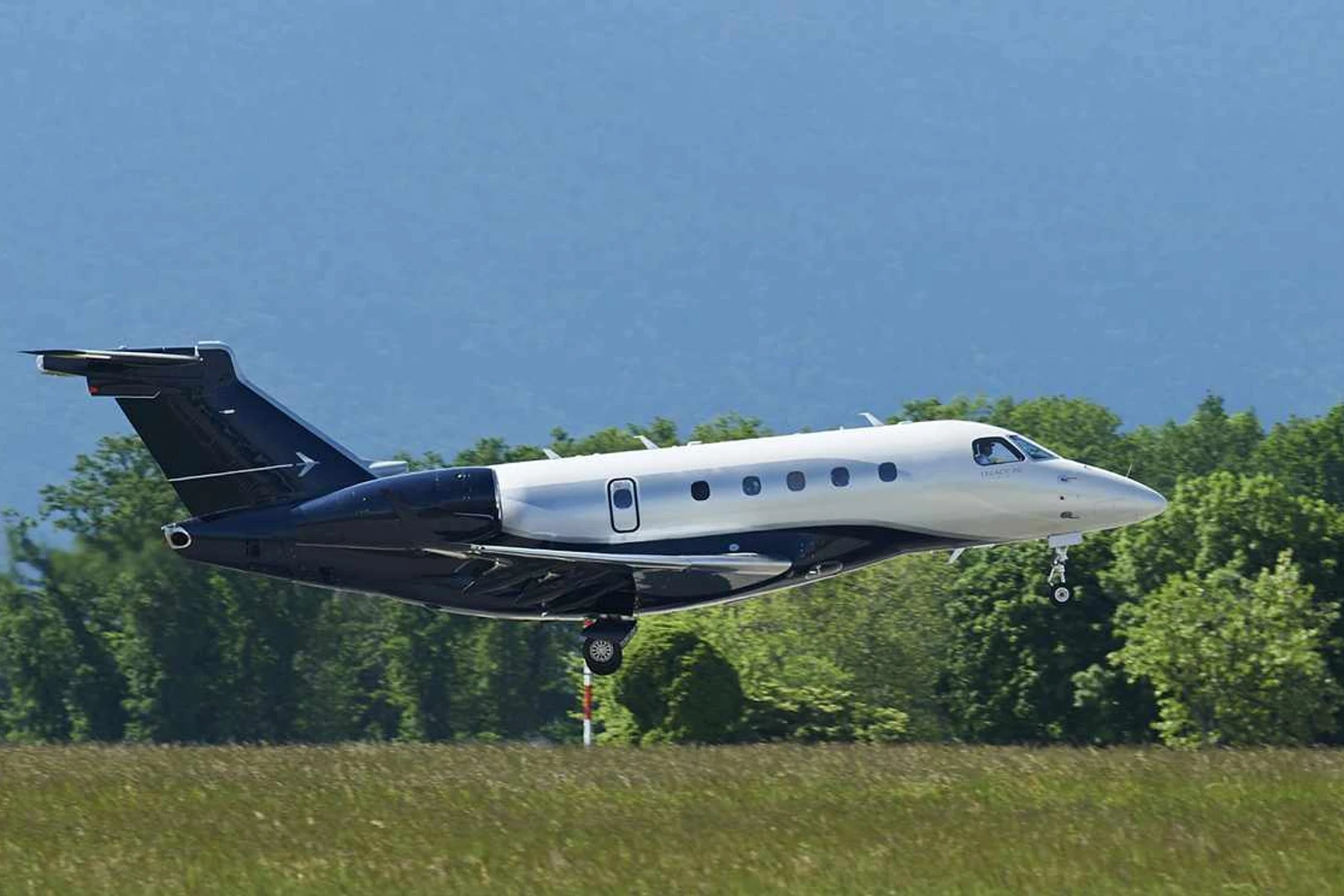 O Legacy 450 voa a velocidade de cruzeiro de 856 km/h (Embraer)