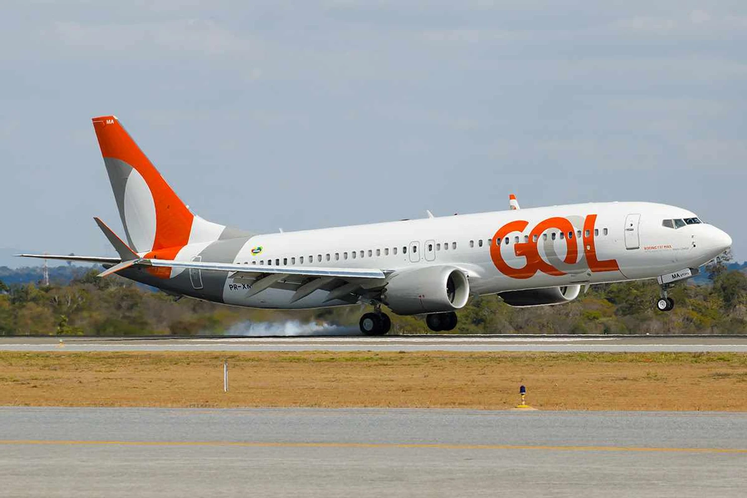 Após acidentes com o 737 MAX, Gol rebatiza avião de 737-8