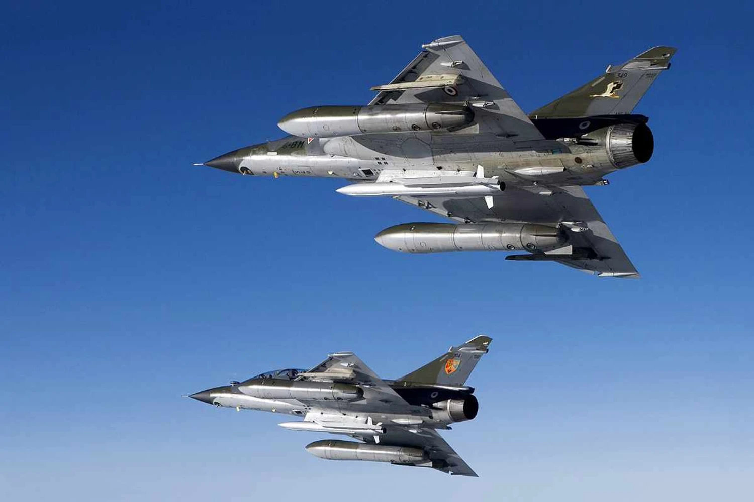 Dois Mirage 2000N armados com mísseis ASMP (Armée de l