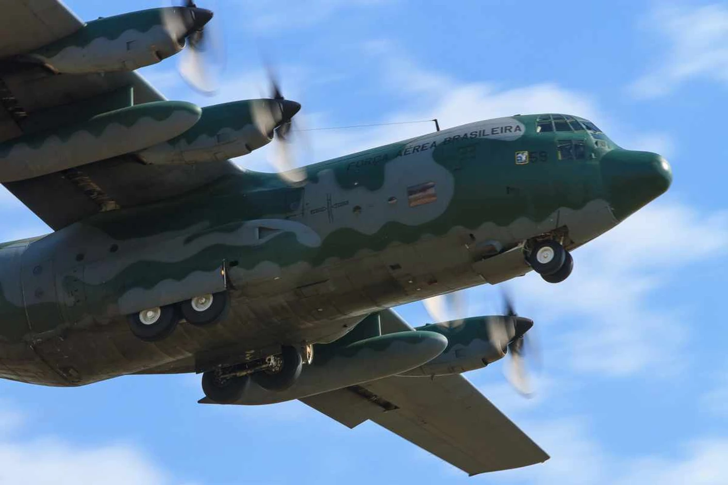 Honduras negocia troca de aeronaves militares com o Brasil