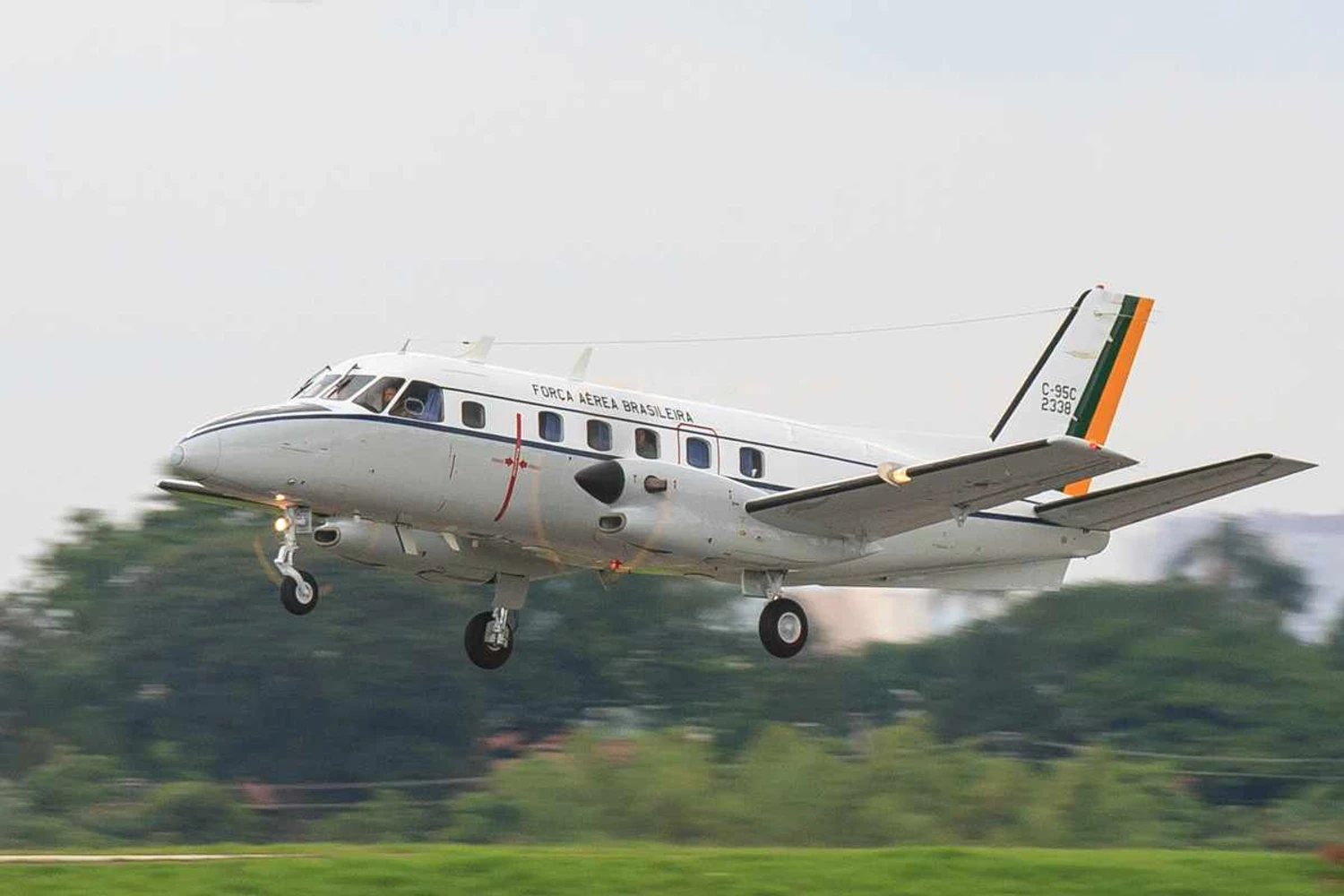 Novo Bandeirante? Embraer e FAB avaliam projeto de avião leve de transporte militar