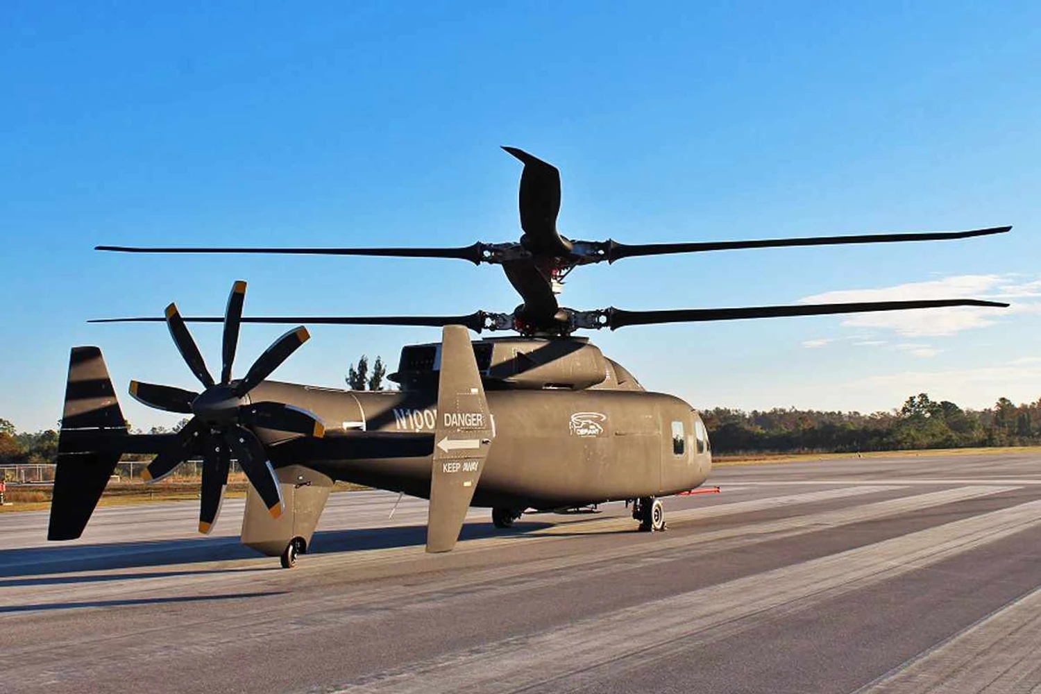 Helicóptero utiliza rotores contra-rotativos e uma hélice "pusher" na cauda para voar duas vezes mais veloz que outros modelos (Boeing)