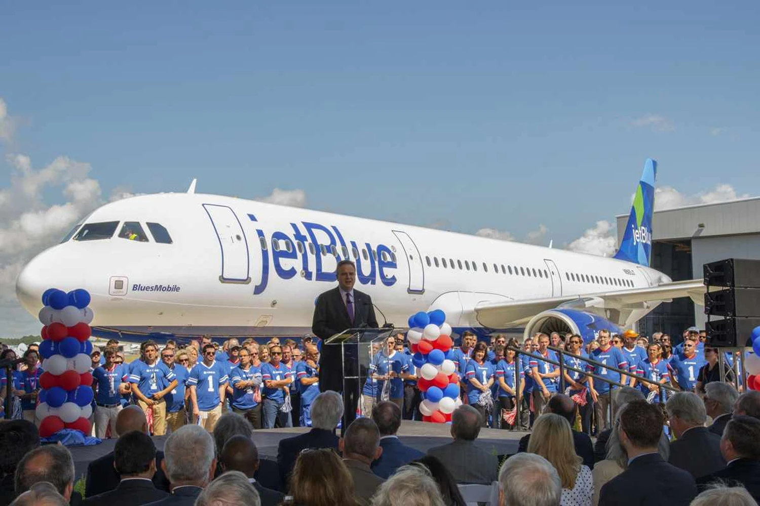 O primeiro Airbus americano sendo entregue para a JetBlue: estratégia para aproximar-se dos EUA