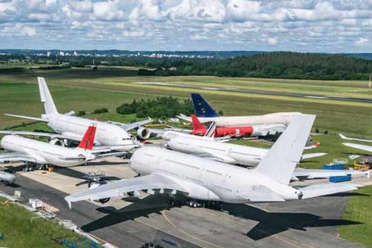 (Tarmac Aerosave)