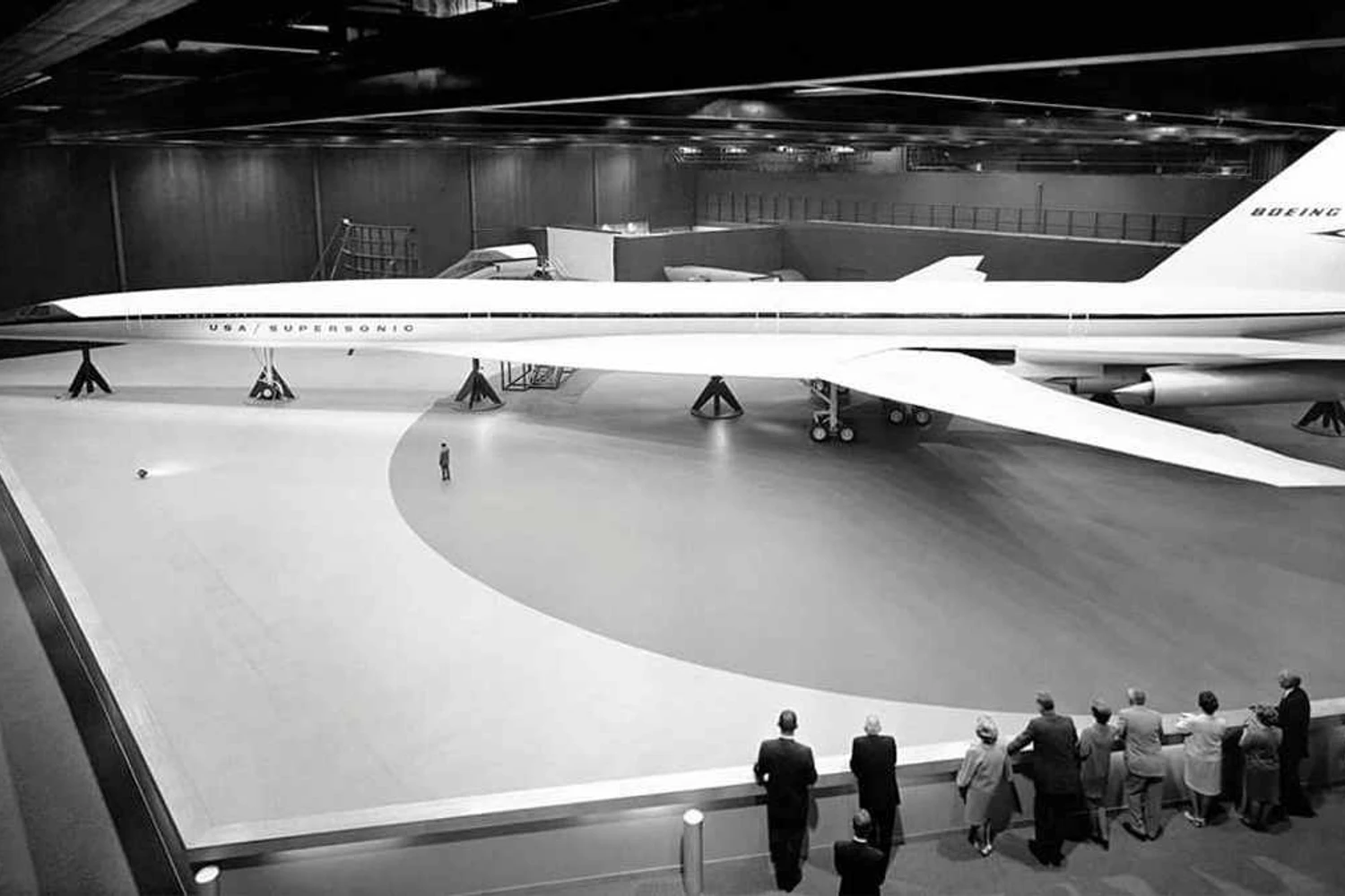 O Boeing 2707 era projetado para ser maior e mais veloz que o Concorde (Divulgação)