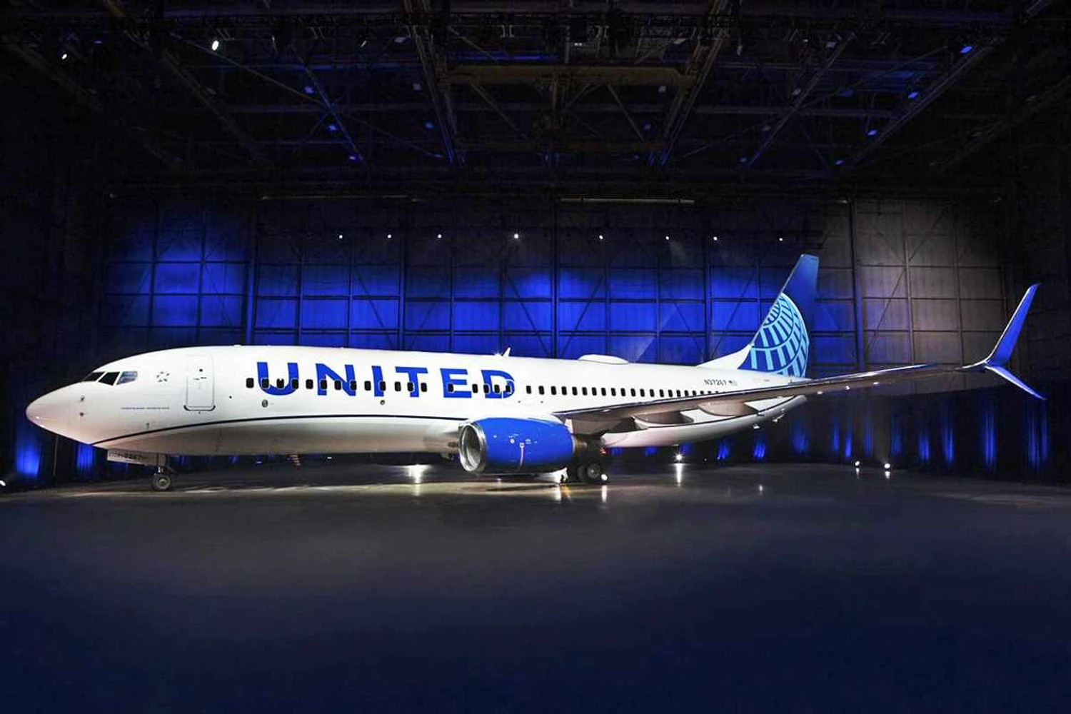 United Airlines retorna às suas origens em nova pintura