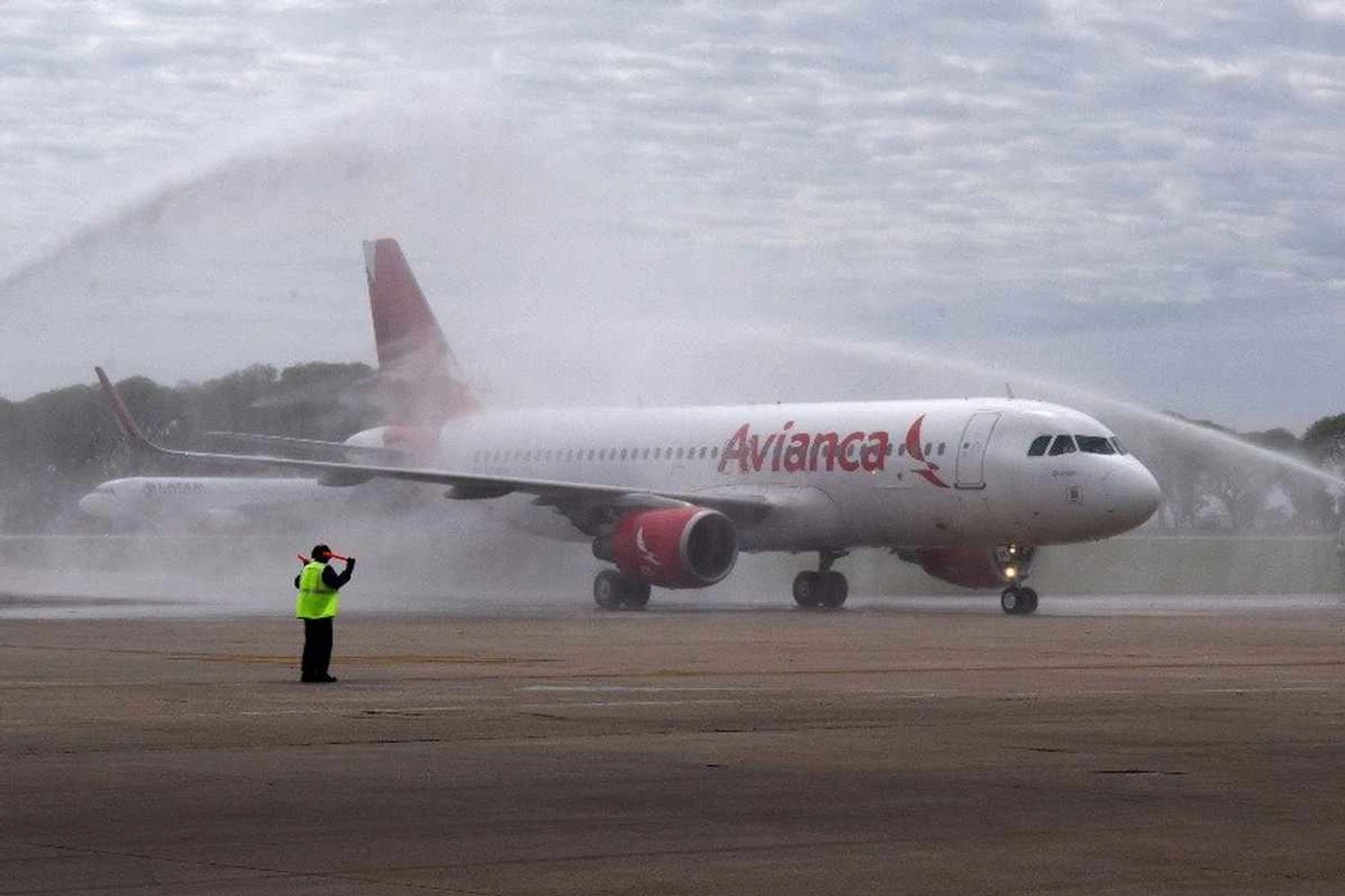 Ex-PR-ONY, o A320 recebido pela Avianca Argentina voou pouco tempo antes de ser estocado (Aeroportos Argentina 2000)
