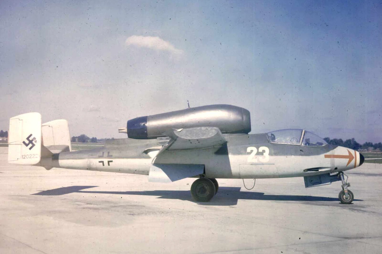 Heinkel He 162: o pequeno caça a jato era construído de forma amadora e tripulado por pilotos inexperientes