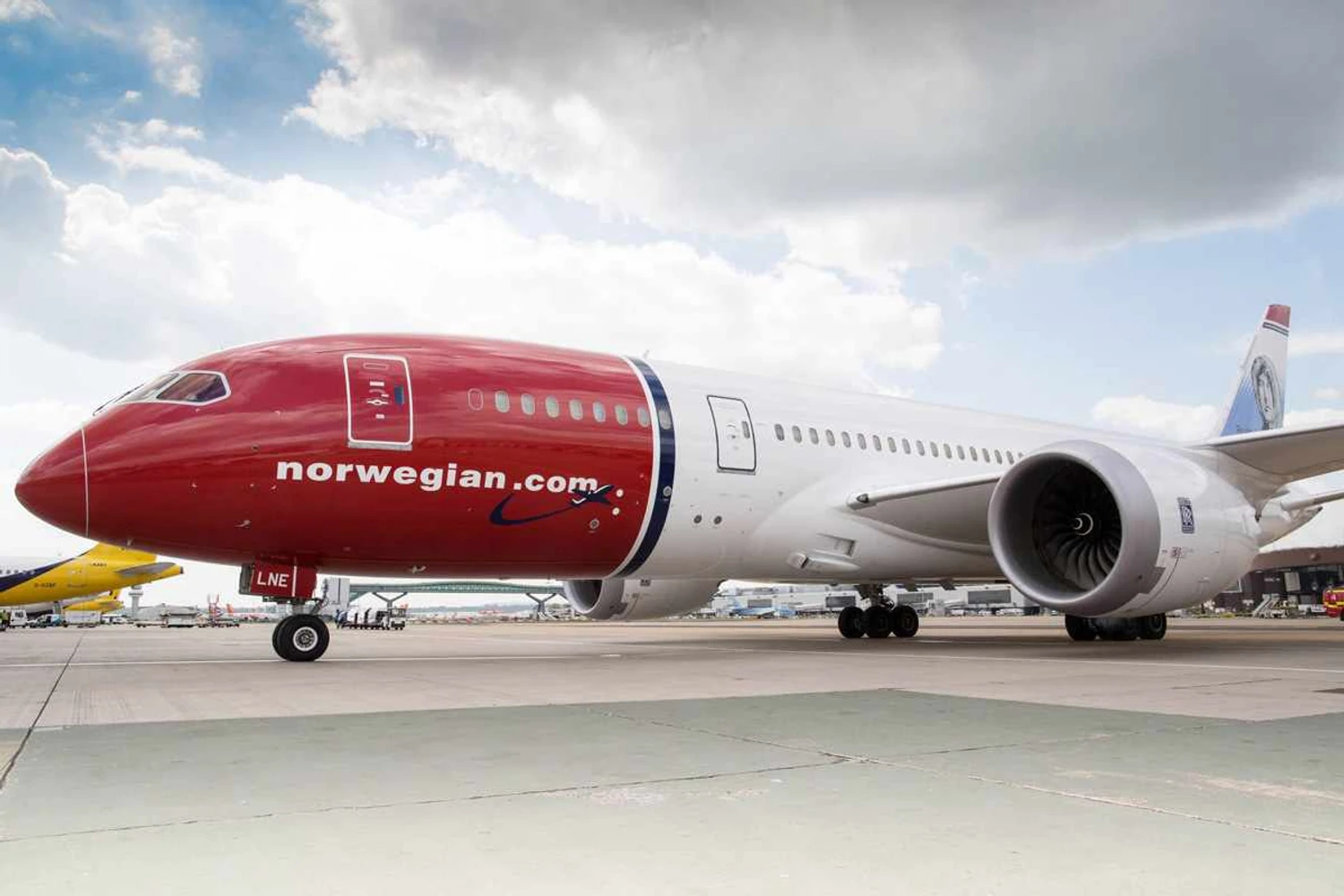 Norwegian Air is one of the airlines that connect NY and Boston to London (Norwegian Air)