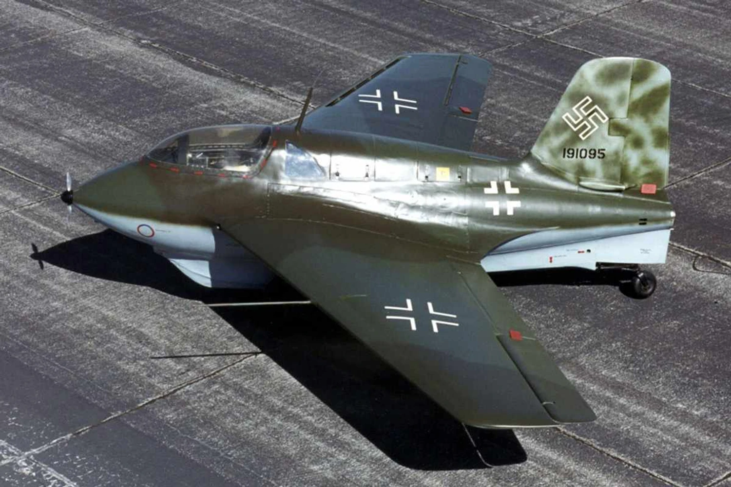 O caça-foguete Me 163 Komet: veloz, mas extremamente perigoso de voar (USAF)