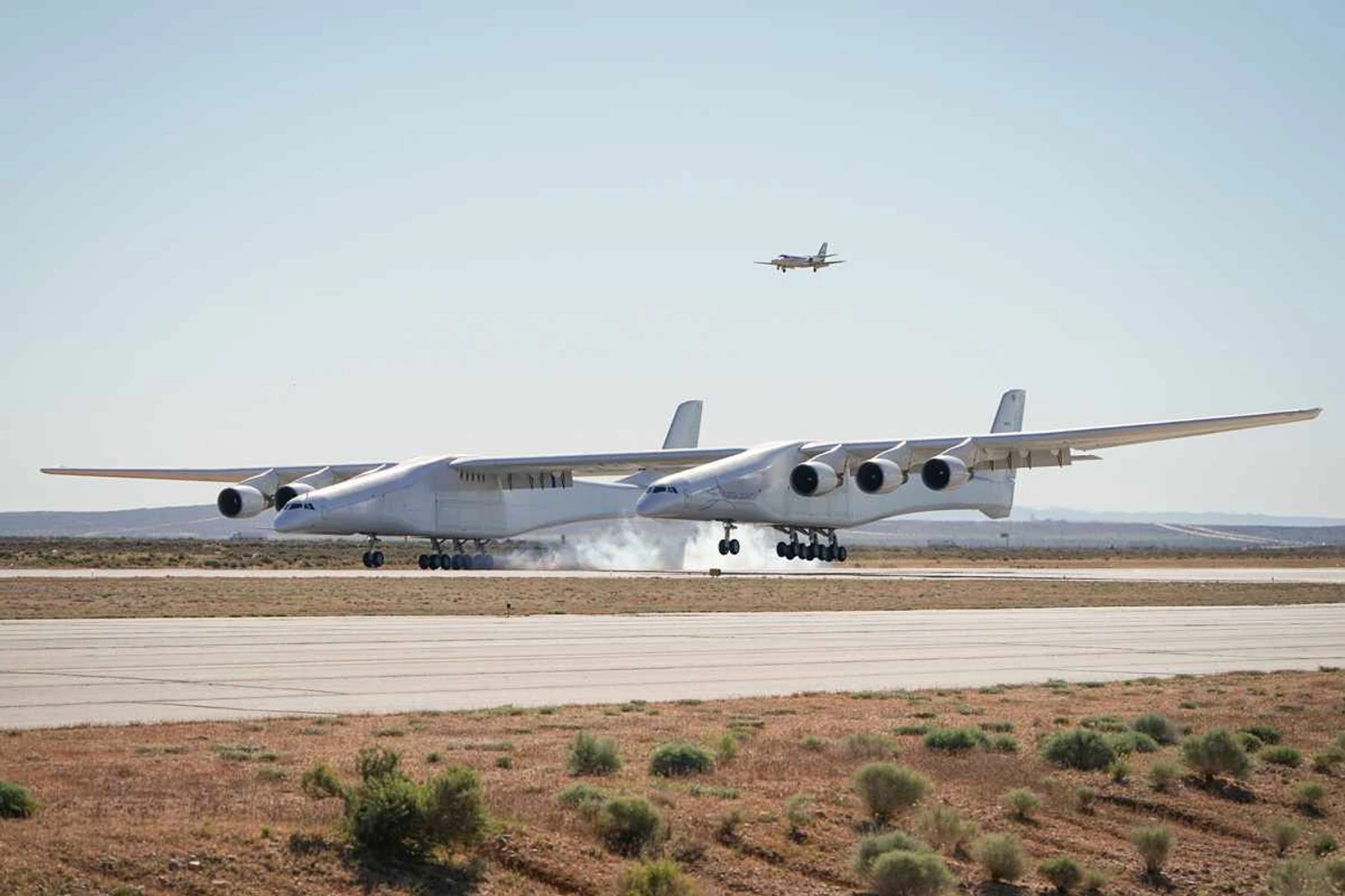O Stratolaunch pousa após 2h30 de voo: Paul Allen faleceu seis meses de ver seu sonho se realizar