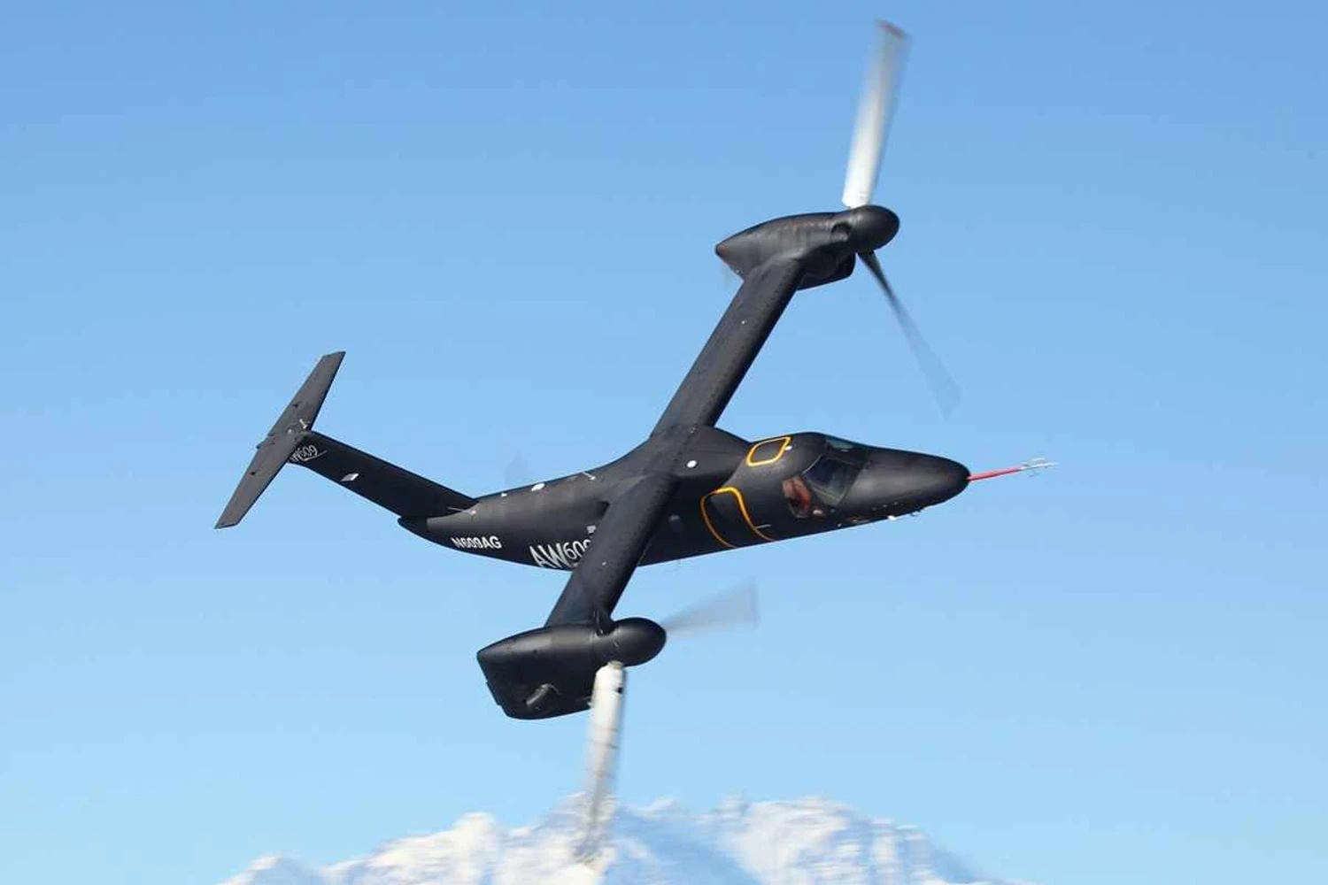 O tilt-rotor une a velocidade de um turbo-hélice com o pouso e decolagem de um helicóptero (Leonardo)