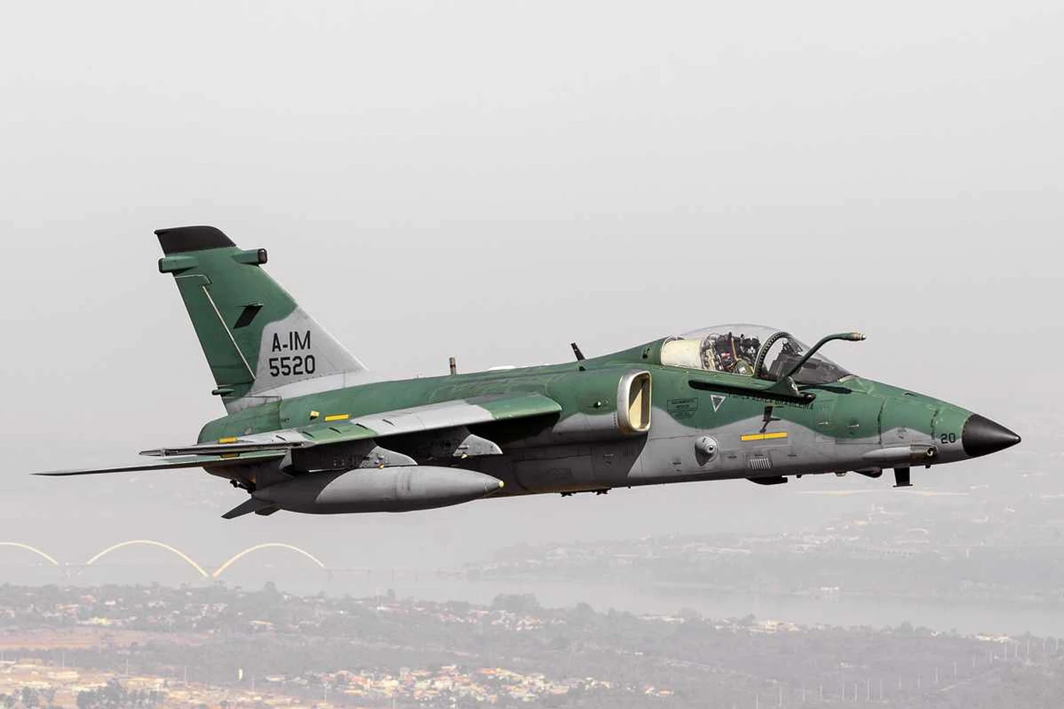 The AMX attack aircraft, the result of collaboration with Italy: starting point of the supersonic fighter (FAB)
