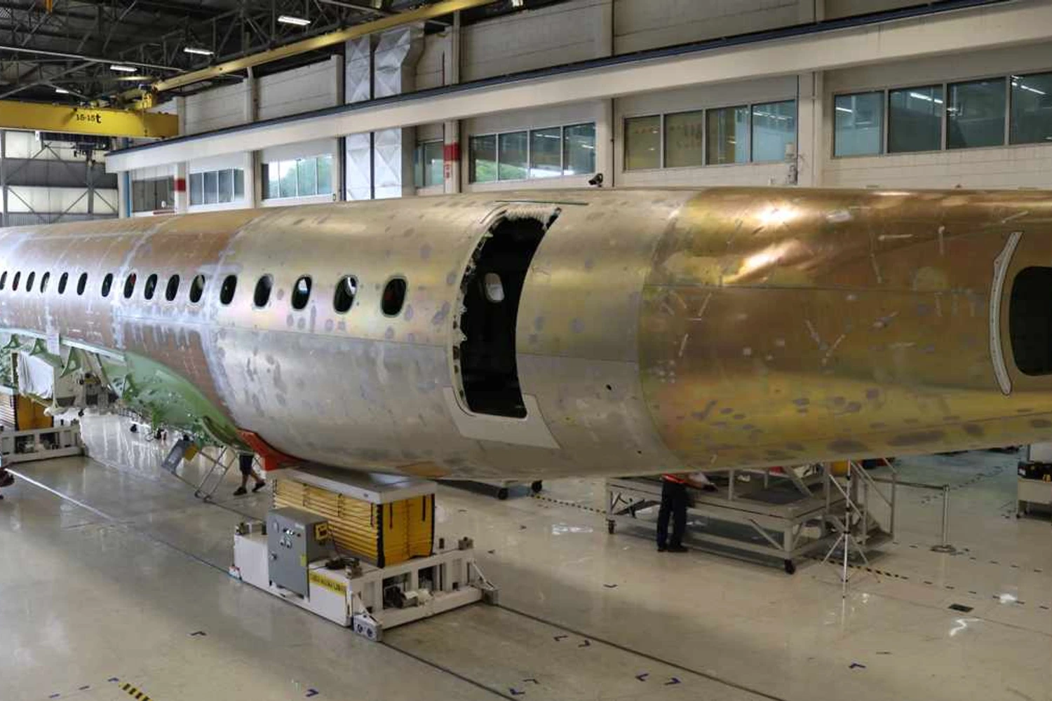 A fuselagem do E175-E2 tem quase um metro a mais de comprimento comparado ao E175 (Embraer)